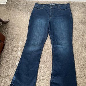 Size 16 Gloria Vanderbilt bootcut jeans